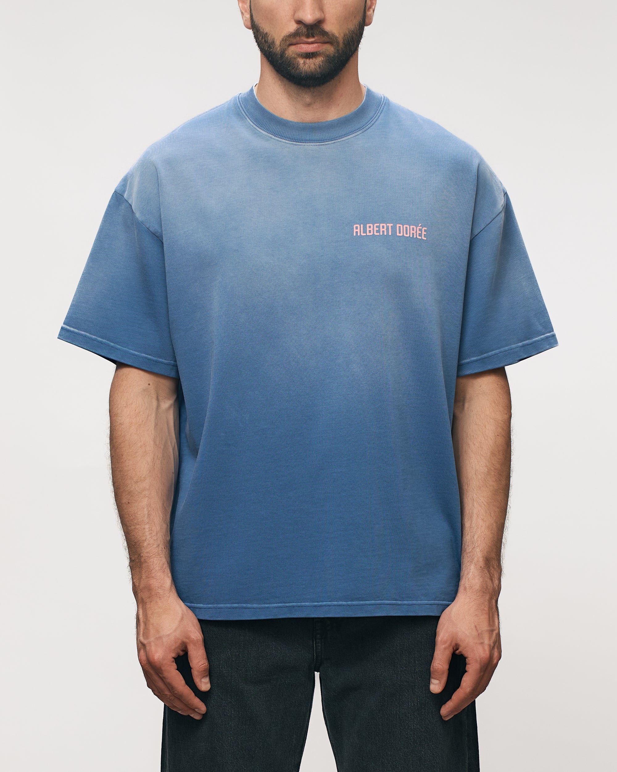 Model is 178cm and 78kg wearing size M